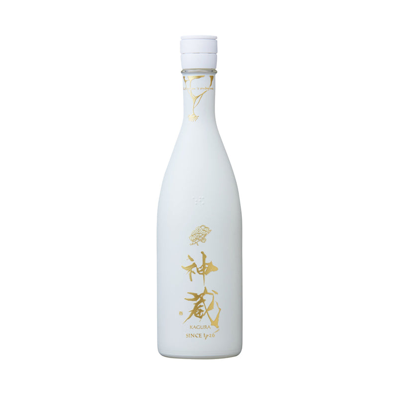 KAGURA Junmai Daiginjo (White)  (720mL)