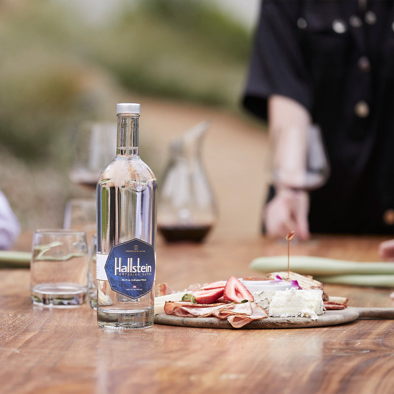 HALLSTEIN Austrian Artesian Water [Bottle]  (750mL)