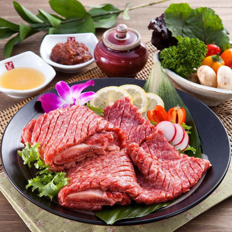 HOENGSEONG HANWOO Hoengseong Chilled Hanwoo Beef Short Rib Bone In - Galbi  (200g)